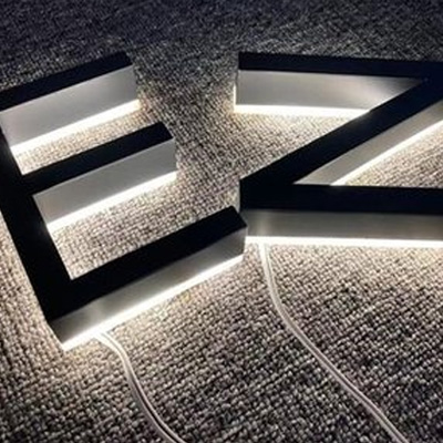 从宽窄巷子到太古里，成都发光字设计演绎文化新表达